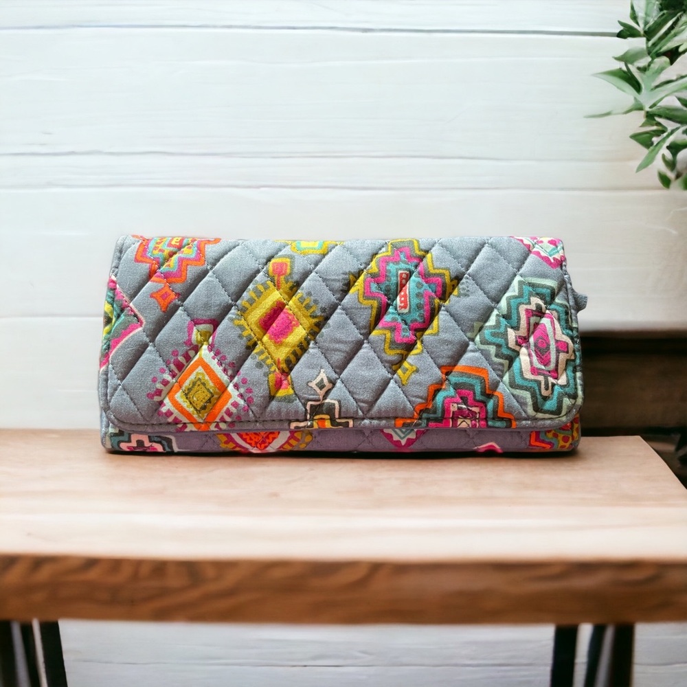NWOT Vera Bradley Aztec Print Wallet - Picture 3 of 10
